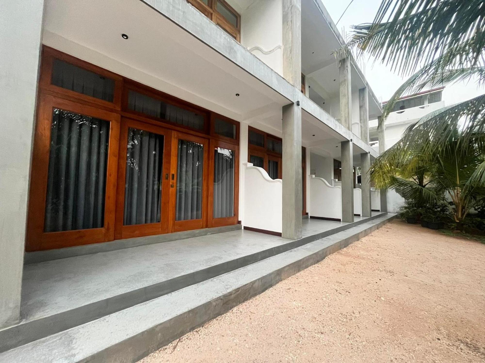 New Ocean Breeze Madiha Hotel Matara Exterior photo